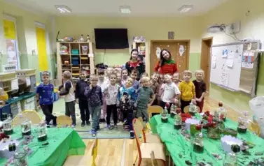 dzieci z grupy 6 na warsztatach
