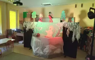 Teatrzyk "Zimowa przygoda ze świętym Mikołajem" 5