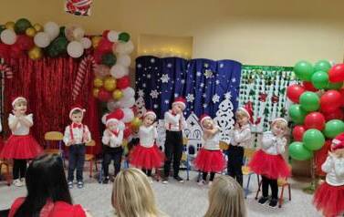 występ świąteczny w grupie 2