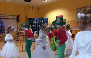 taniec śnieżynek i elf&oacute;w