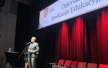 przemawia prezydent miasta Zgierza