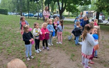 zabawy dla dzieci w ogrodzie przedszkolnym