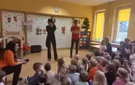 goście występują