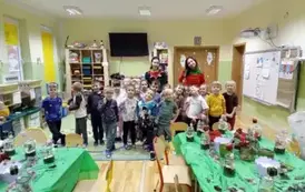 dzieci z grupy 6 na warsztatach