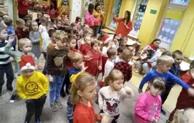 animacje świąteczne z elfami i Mikołajem