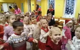 animacje świąteczne z elfami i Mikołajem