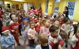 animacje świąteczne z elfami i Mikołajem