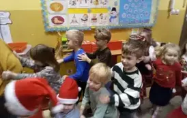 animacje świąteczne z elfami i Mikołajem
