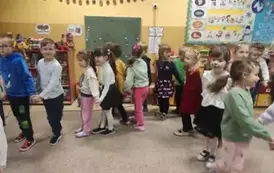 animacje świąteczne z elfami i Mikołajem