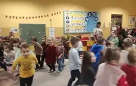 animacje świąteczne z elfami i Mikołajem