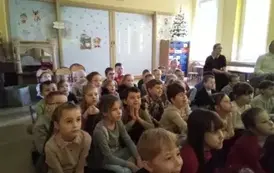 Teatrzyk "Zimowa przygoda ze świętym Mikołajem" 8