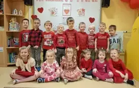 grupa 4 pozuje do zdjęcia