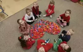 dzieci z sercem z papaieru