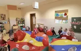 zabawy z chustą animacyjną