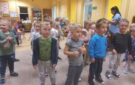 taniec dzieci z grupy 4