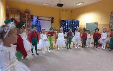 występ świateczny grupy 2